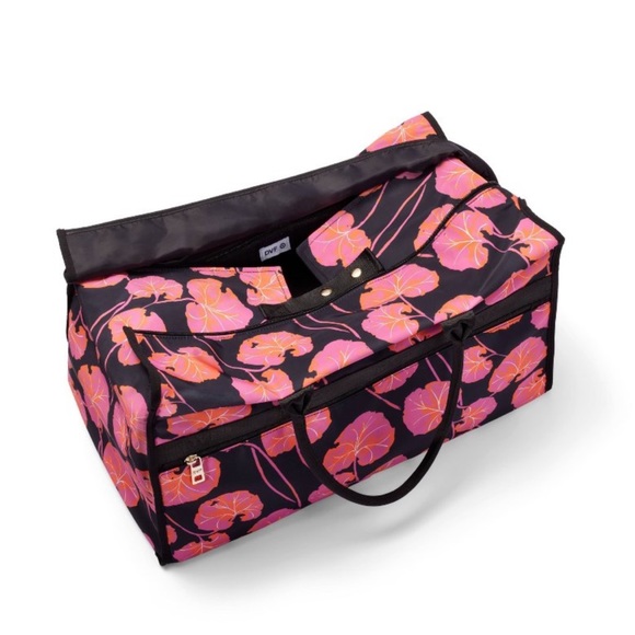 Geranium Leaf Pink/Black Weekender Bag - DVF for Target - Picture 3 of 3